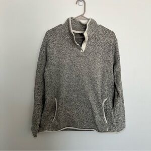 Eddie Bauer pullover with pockets